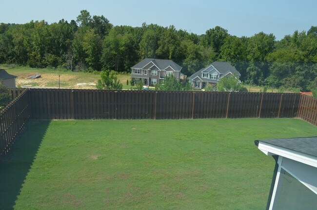 Building Photo - 519 Bunchgrass St