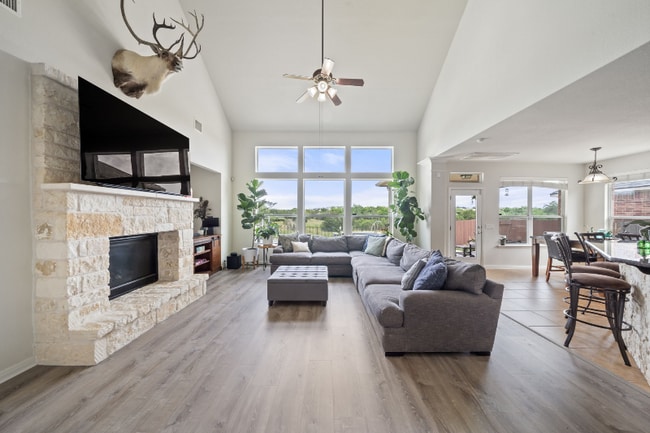 Building Photo - 1581 Grassy Field Rd