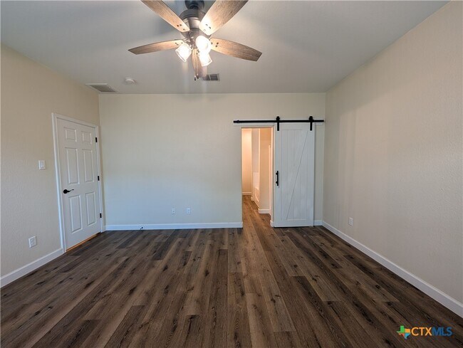 Building Photo - 349 Placid Meadow