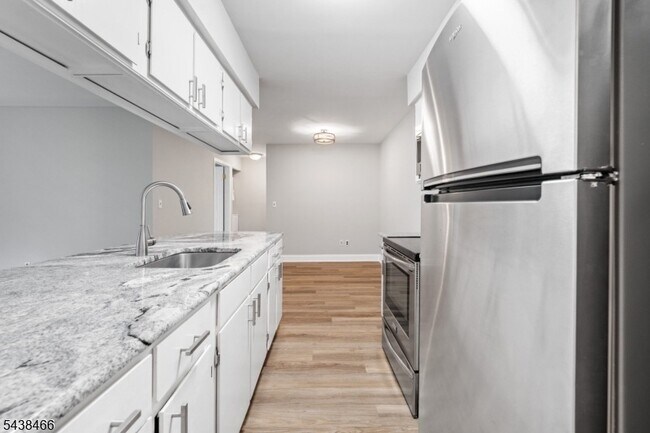 Building Photo - 111 Aimwick Ct