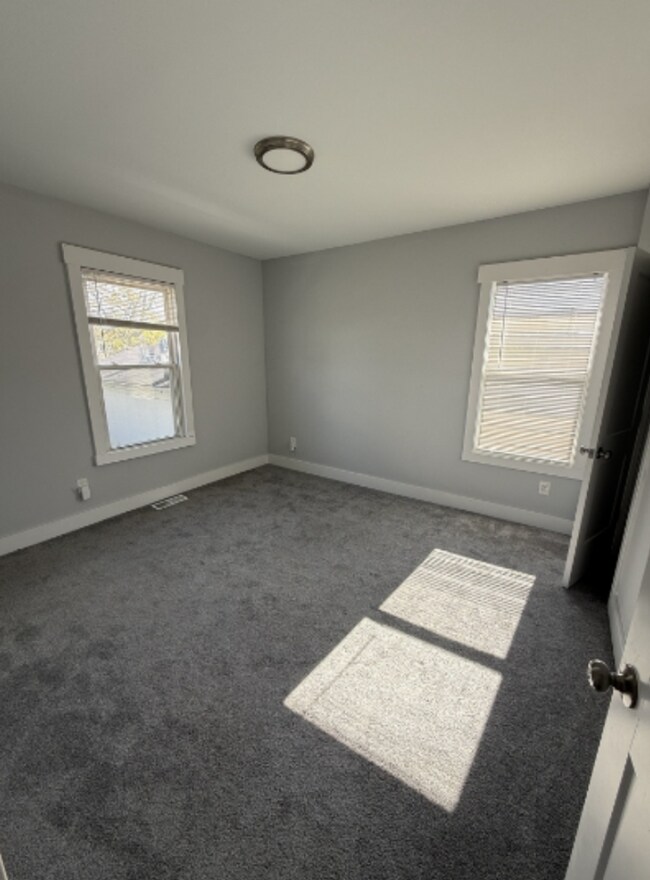 Building Photo - 2519 N College Ave