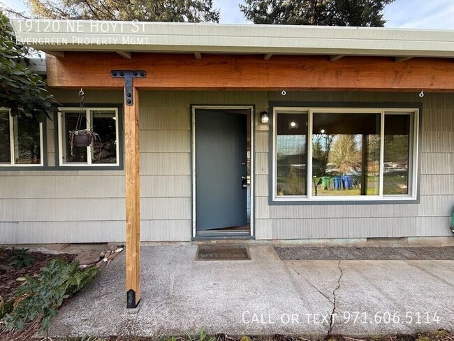 Building Photo - 19120 NE Hoyt St