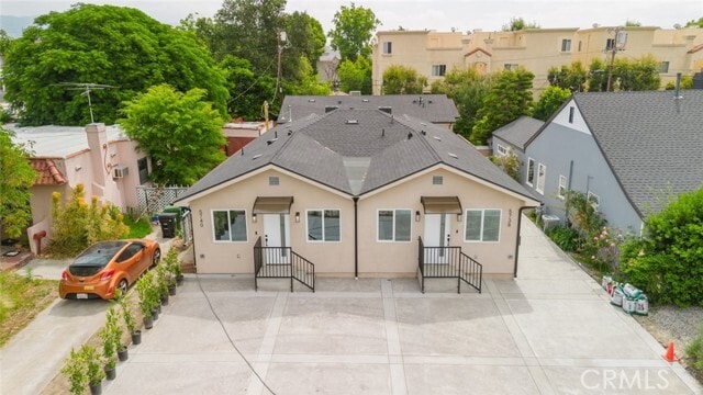 Building Photo - 5740 Beck Ave