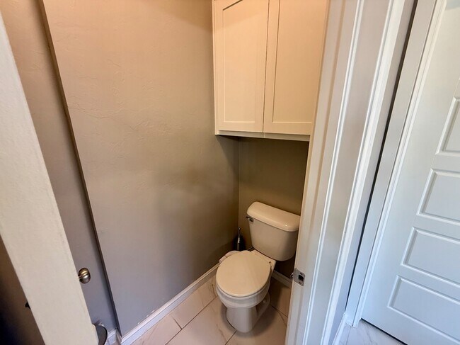 Building Photo - 9401 NW 87th St