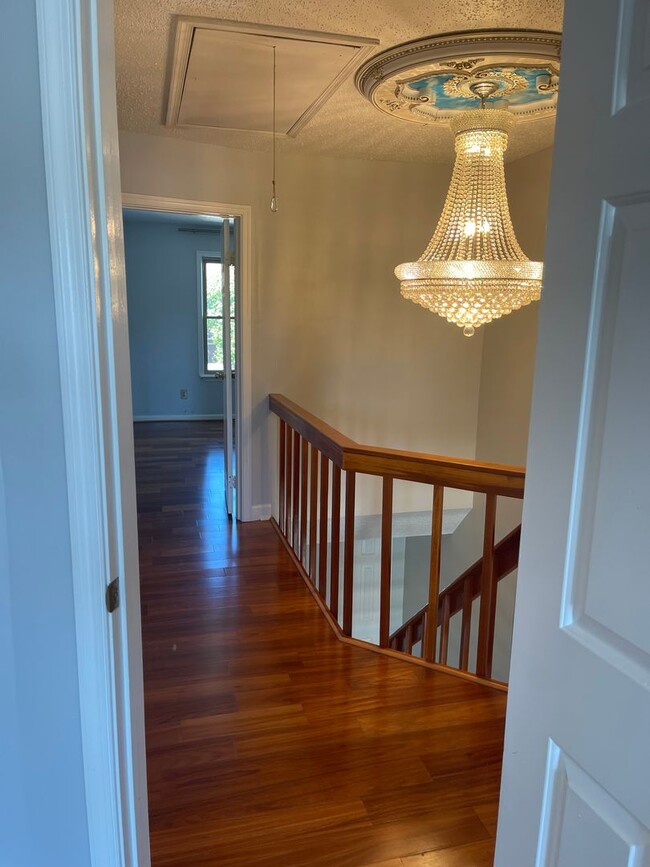 Building Photo - KEMPSVILLE LAKEFRONT TOWNHOUSE FOR RENT!