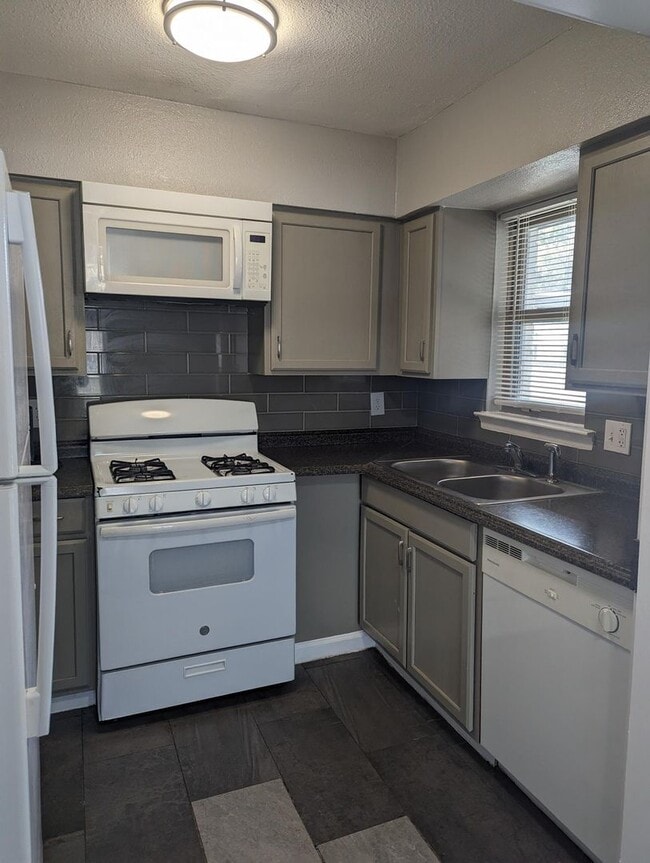 Interior Photo - Grigsby Square Apartments Main