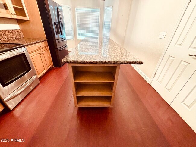 Building Photo - 3463 N Verano Ct