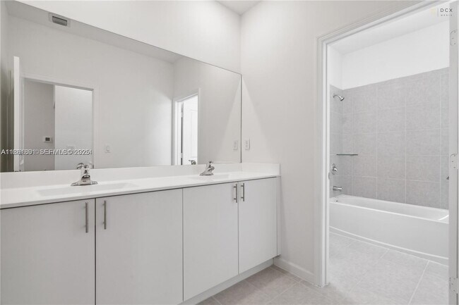 Building Photo - 14808 SW 163rd Terrace