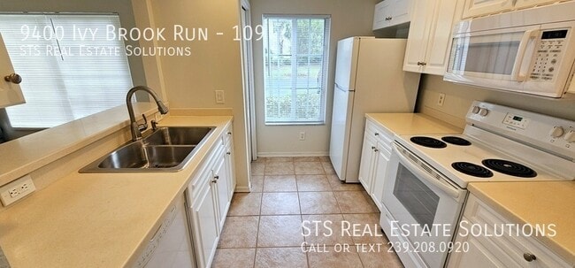 Building Photo - 9400 Ivy Brook Run