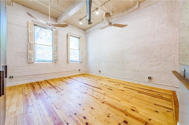 Building Photo - 210 Walker St SW