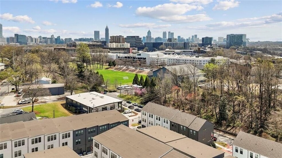 Building Photo - 900 Brees Ct