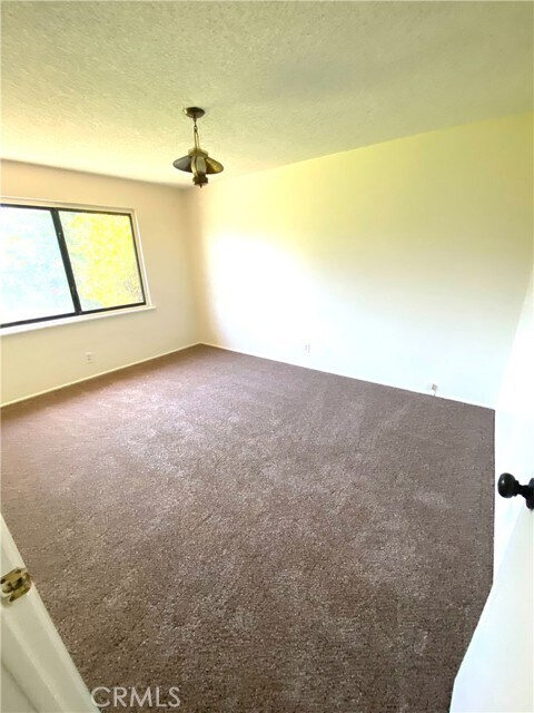 Building Photo - 700 E Orangewood Dr