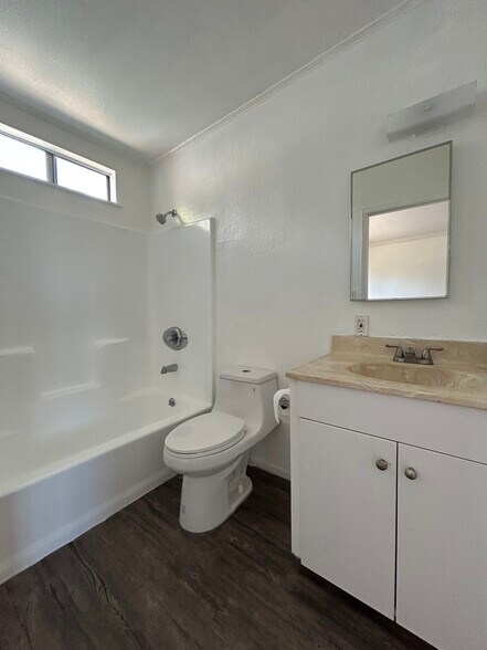 2nd restroom inside 3rd room - 1156 N Chicago St