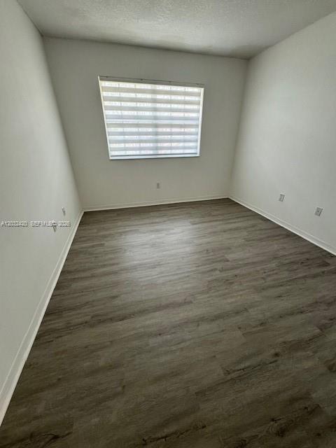 Building Photo - 140 SW 117th Ave