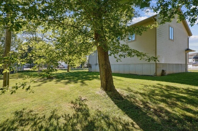 Building Photo - 4468 N Bank Rd