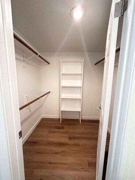 Primary Walk-In Closet - 750 E Northern Ave