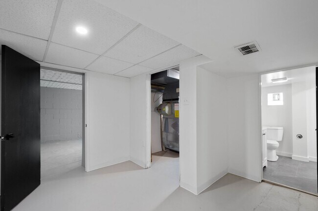 Building Photo - READY FOR MOVE IN! FULLY REMODELED 3-BEDRO...