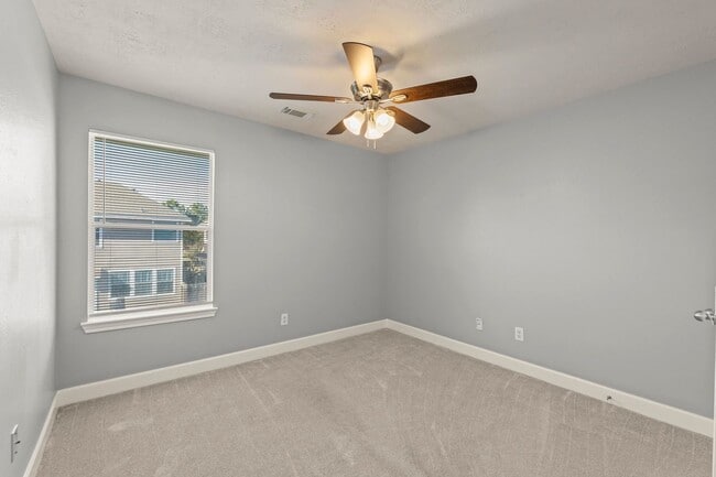 Building Photo - 25242 Boulder Bend Ln