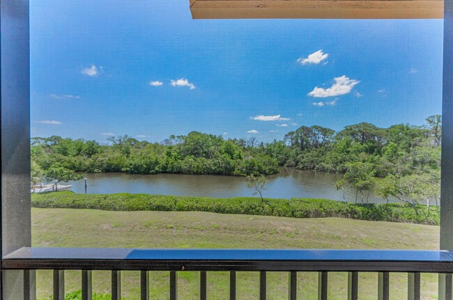 Building Photo - 1682 Seascape Cir