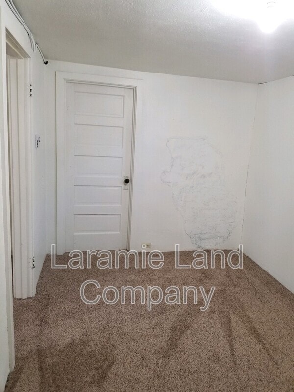 Building Photo - 506 S 16th St