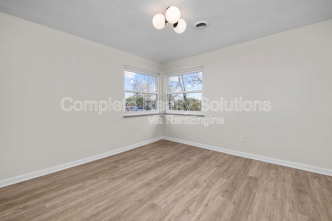 Building Photo - 1503 Wexford Ave