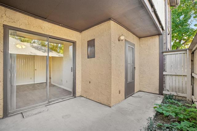 Building Photo - 1301 Memory Ln