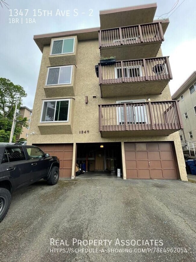 Building Photo - 1347 15th Ave S