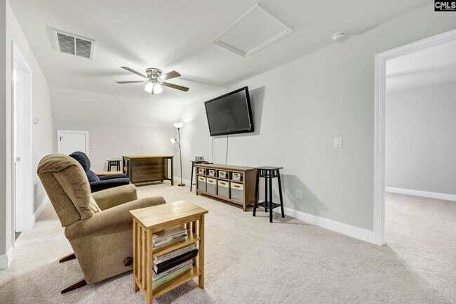 Building Photo - 102 Backspin Dr