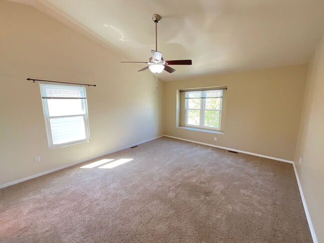 Building Photo - 3 Bedroom Home Available Near Milton E Pro...