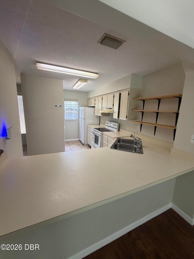 Building Photo - 175 Yorktowne Dr