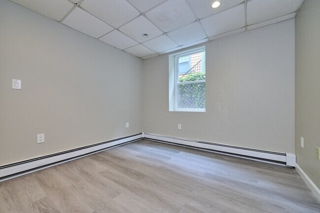 Building Photo - 25 Mendum St