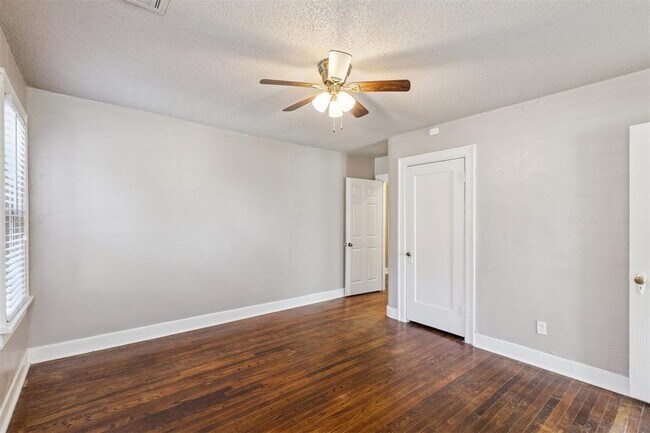 Building Photo - 1220 NW 43rd St