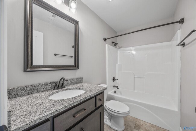Building Photo - 17050 Stonegate Dr