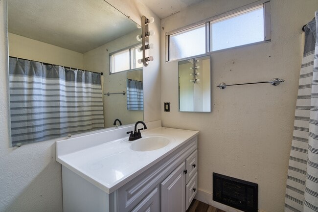 Building Photo - 16521 Mil Potrero Hwy