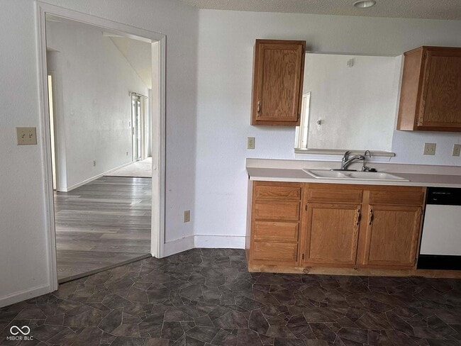 Building Photo - 1453 Quinlan Ct