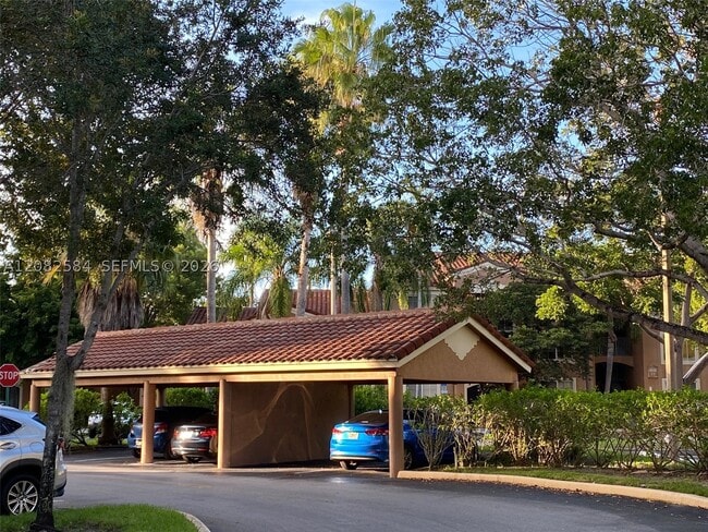 Building Photo - 4820 N State Rd 7
