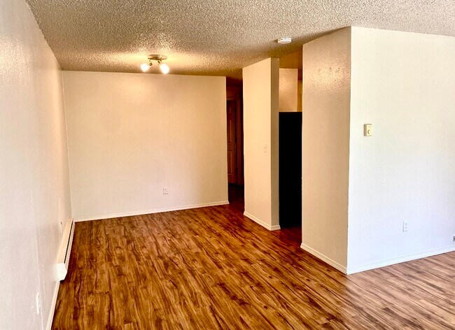 Building Photo - Kenny Apartments