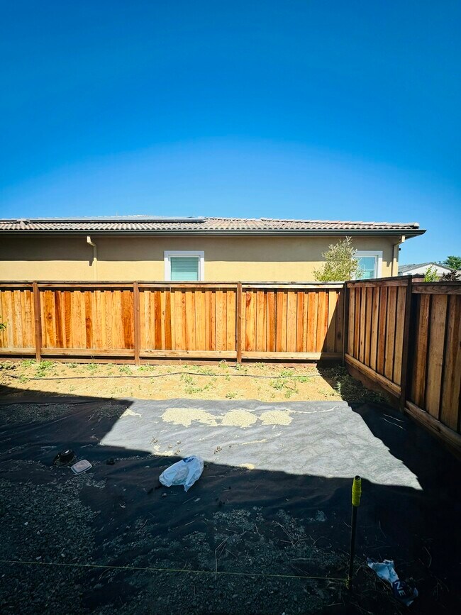 Building Photo - 175 Raven Cir