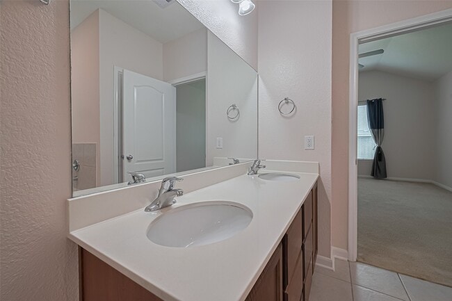 Building Photo - 28522 Cabrera Hill Ln
