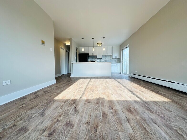 Building Photo - 406 Inland Dr