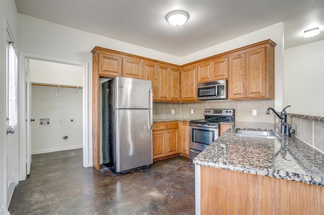 Building Photo - 723 Hometown Vlg Ct