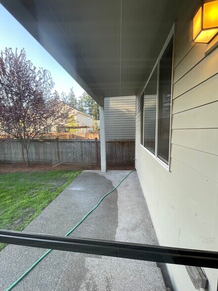 Building Photo - 8828 Jayden Ln NE
