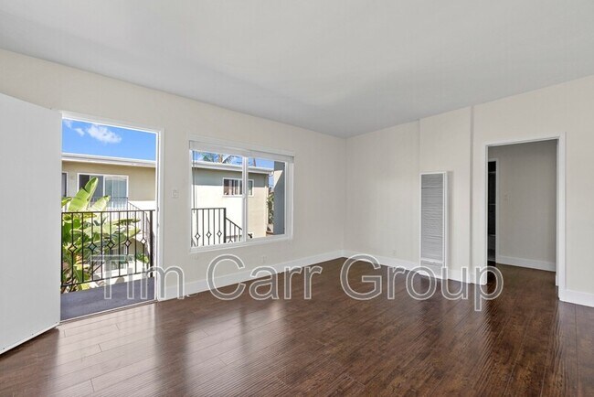 Building Photo - 271 16th Pl