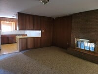 Building Photo - 2211 S Union Ave