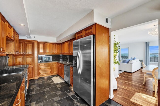 Building Photo - 1201 S Ocean Dr
