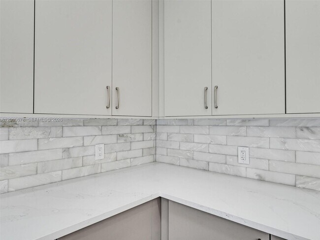 Building Photo - 3863 SW 53rd Pl