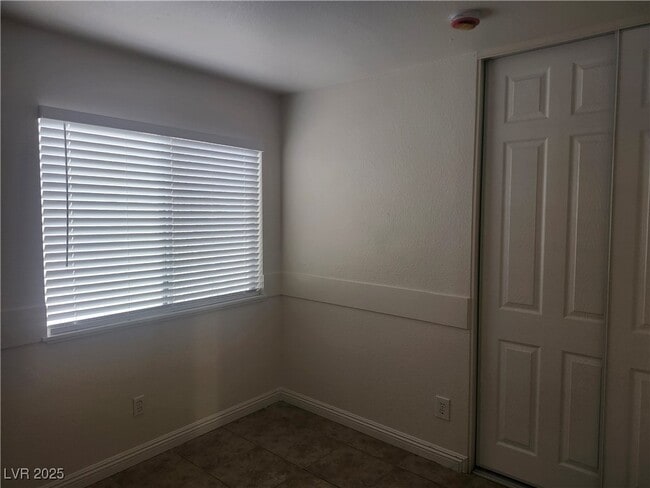 Building Photo - 216 Breezy Shore Ave