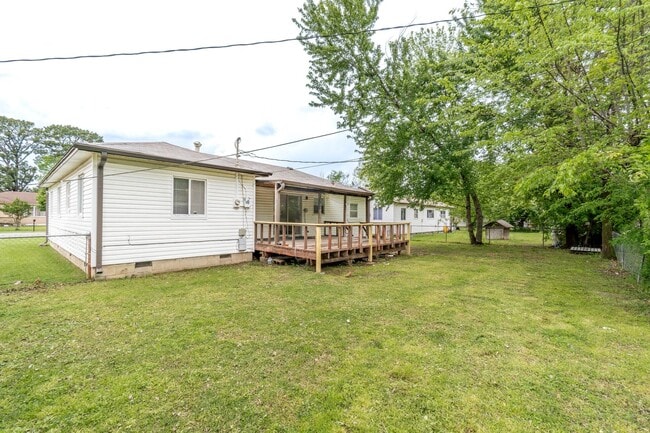 Building Photo - * Move-In Special * Charming 3 Bedroom, 1....