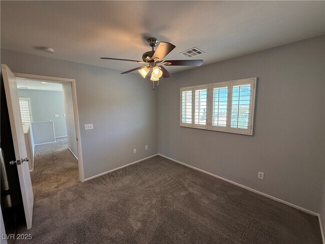 Building Photo - 684 Magrath St