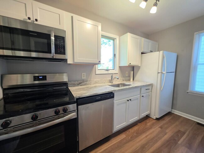 Building Photo - 209 Monticello Ave